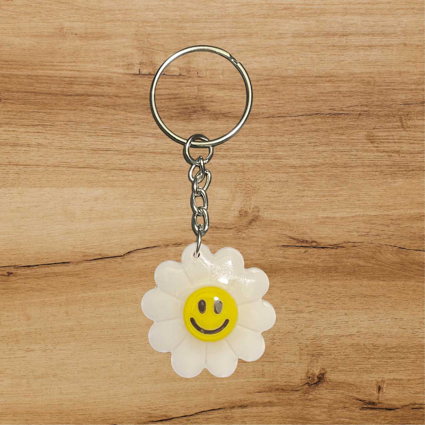 Smiley Daisy Keychain – Flower Keyring – Handmade